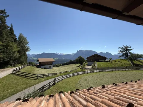Modern House Mountain View with breathtaking views, 4 bedrooms in Ritten South Tyrol prix for sale For Super Rich