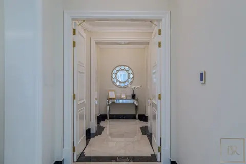 Luxury Villa Beach Front stunning views across the golf course and the Burj Khalifa, 7 bedrooms in Hills Grove - Dubai top for sale For Super Rich