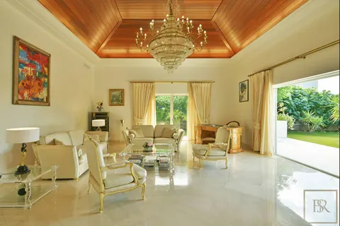 Luxury Villa Beach Front Good News, 6 bedrooms in Petit cul de Sac - St Barth Classified ads for sale For Super Rich