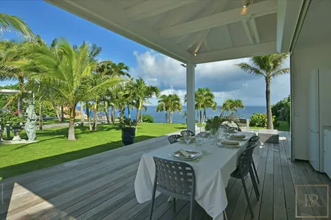 Luxury Villa Beach Front Good News, 6 bedrooms in Petit cul de Sac - St Barth expensive for sale For Super Rich