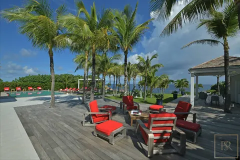 Luxury Villa Beach Front Good News, 6 bedrooms in Petit cul de Sac - St Barth buy for sale For Super Rich
