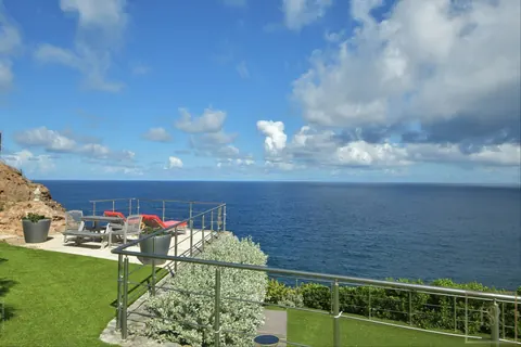 Luxury Villa Beach Front Good News, 6 bedrooms in Petit cul de Sac - St Barth available for sale For Super Rich