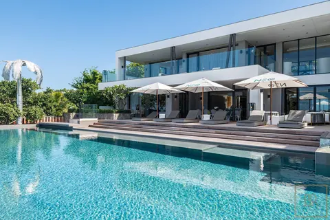 Ultra-Luxury Villa NEO Ultimate Living, Panoramic Sea View, 6 bedrooms in St Barth Used for sale For Super Rich