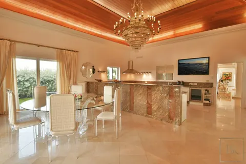 Luxury Villa Beach Front Good News, 6 bedrooms in Petit cul de Sac - St Barth value for sale For Super Rich