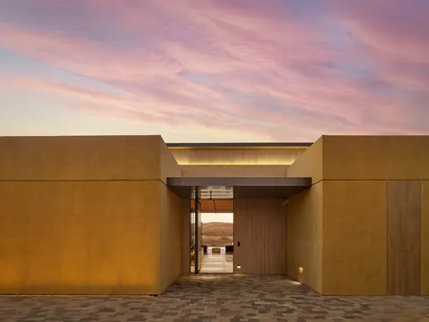 Luxury Villa Panoramic View The Ritz-Carlton Residences, 4 bedrooms in Ras Al Khaimah New for sale For Super Rich