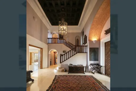 Luxury Villa Heart of Sierra Blanca Pool view & Close to golf, 5 bedrooms in Golden Mille - Marbella available for sale For Super Rich