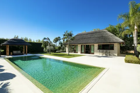 Luxury Villa Heart of Sierra Blanca Pool view & Close to golf, 5 bedrooms in Golden Mille - Marbella Villa Jean Sebastien BACH for sale For Super Rich