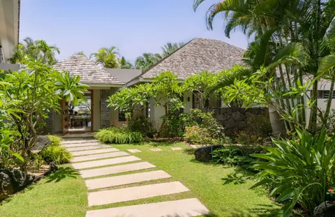 Luxury Villa Golf View signature 16th, 17th and 18th holes, 6 bedrooms in Beau Champ R6030 for sale For Super Rich Luxury Villa Golf View signature 16th, 17th and 18th holes, 6 bedrooms in Beau Champ R6030 for sale For Super Rich