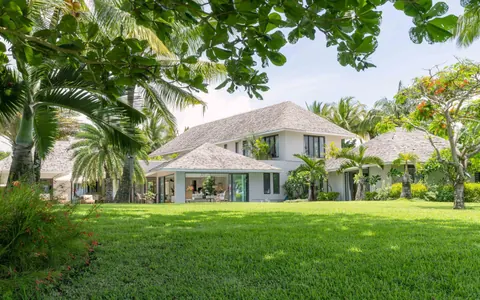 Luxury Villa Golf View signature 16th, 17th and 18th holes, 6 bedrooms in Beau Champ buy for sale For Super Rich Luxury Villa Golf View signature 16th, 17th and 18th holes, 6 bedrooms in Beau Champ buy for sale For Super Rich