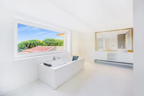 Premium House Swimming pool SPA, gym, 7 bedrooms in Lisbon deal for sale For Super Rich