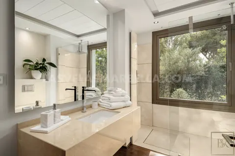 Modern Villa Panoramic View 3-level mansion, 7 bedrooms in Los Monteros Playa - Marbella top for sale For Super Rich