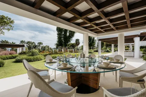 Modern Villa Panoramic View 3-level mansion, 7 bedrooms in Los Monteros Playa - Marbella photos for sale For Super Rich