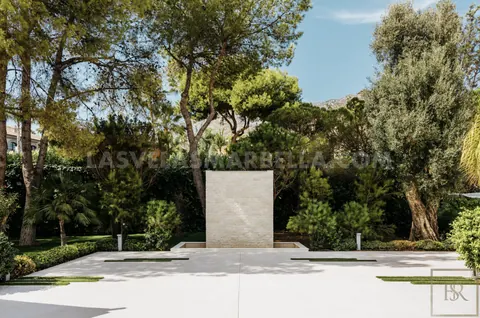 Modern Villa Panoramic View 3-level mansion, 7 bedrooms in Los Monteros Playa - Marbella value for sale For Super Rich