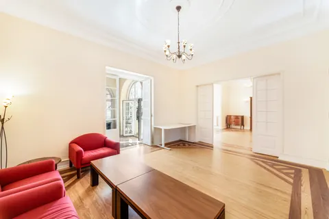 Elegant House Central location most exclusive neighborhoods, 6 bedrooms in Lisbon LANE_5457 for sale For Super Rich