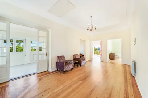 Elegant House Central location most exclusive neighborhoods, 6 bedrooms in Lisbon property for sale For Super Rich