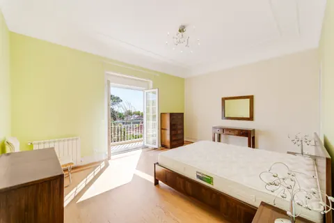 Elegant House Central location most exclusive neighborhoods, 6 bedrooms in Lisbon price for sale For Super Rich