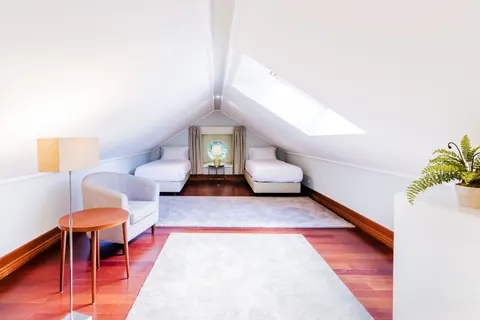 Century House Built 1890 Valley Views, 7 bedrooms in Lisbon luxury for sale For Super Rich