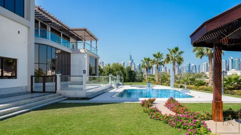 Contemporary Villa Marvelous views of Montgomerie golf course Sector L, 12 bedrooms in Emirates Hills - Dubai available for sale For Super Rich