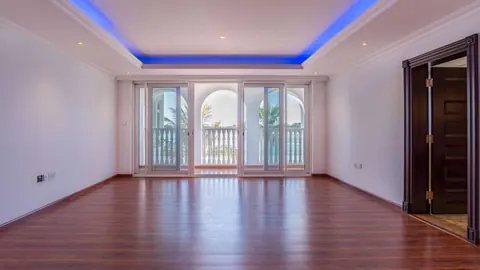 Luxury Villa Beach Front Palm Jumeirah, 7 bedrooms in Dubai expensive for sale For Super Rich