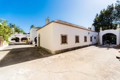 Century Ranch/Farm Built in the 15th century Valley Views, 7 bedrooms in Setubal search for sale For Super Rich
