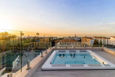 Luxury Villa James Bond Style Infinity-pool with cascade and water features, 11 bedrooms in Marbella buy for sale For Super Rich