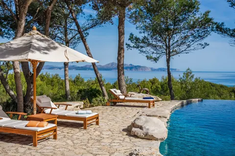 Luxury Villa Beach Front Panoramic View, 5 bedrooms in Santa Margarita - Mallorca Used for sale For Super Rich