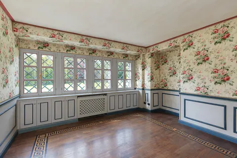 Luxury Villa Piedmont shore panoramic pieds dans l'eau, 8 bedrooms in Lake Maggiore luxury for sale For Super Rich