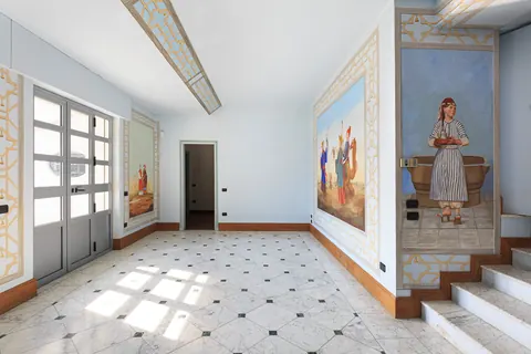 Luxury Villa Piedmont shore panoramic pieds dans l'eau, 8 bedrooms in Lake Maggiore expensive for sale For Super Rich