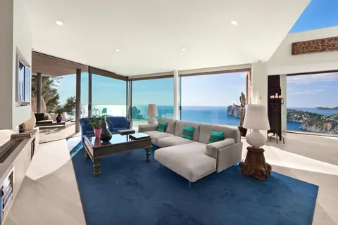 Luxury Villa Beach Front Panoramic View, 3 bedrooms in Mallorca 2233 for sale For Super Rich