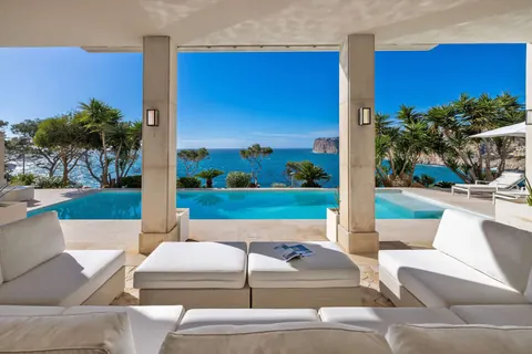 Architectural Villa Beach Front Sea View, 5 bedrooms in Mallorca luxury for sale For Super Rich
