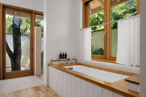 Luxury Villa Beach Front Lucky House, 3 bedrooms in Parrot Cay luxury for sale For Super Rich