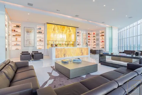 Luxury Penthouse Marina 23 Tower 360-degree views, 5 bedrooms in Dubai best for sale For Super Rich