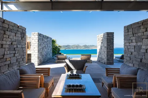 Luxury Villa Danse des Etoiles sunrise and sunset views, 5 bedrooms in St Barth buy for sale For Super Rich