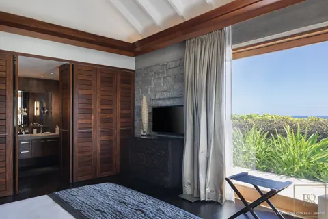 Luxury Villa Danse des Etoiles sunrise and sunset views, 5 bedrooms in St Barth deal for sale For Super Rich