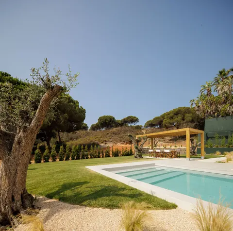 Luxury Villa Sea View, infinity pool, 4 bedrooms in Algarve best for sale For Super Rich