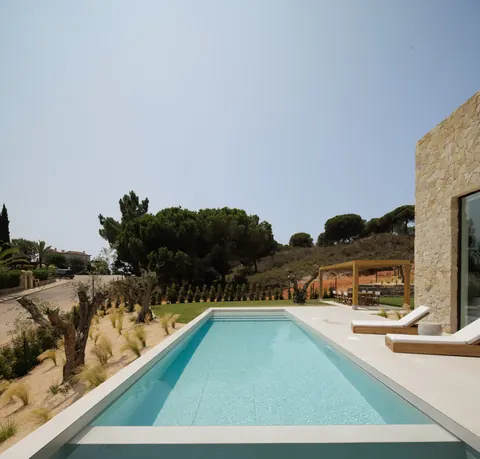 Luxury Villa Sea View, infinity pool, 4 bedrooms in Algarve New for sale For Super Rich