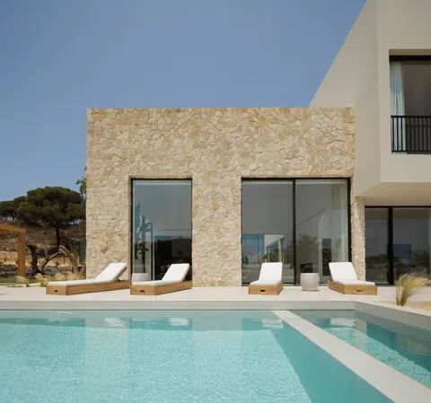 Luxury Villa Sea View, infinity pool, 4 bedrooms in Algarve property for sale For Super Rich