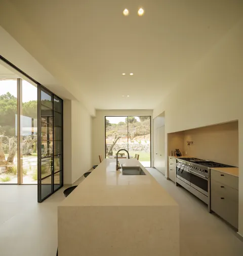 Luxury Villa Sea View, infinity pool, 4 bedrooms in Algarve real estate for sale For Super Rich
