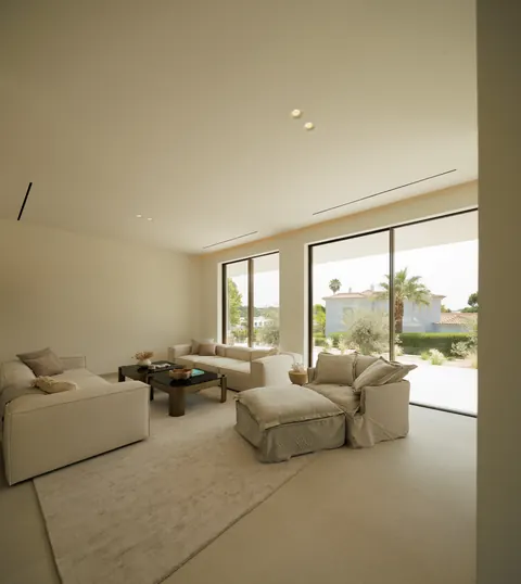 Luxury Villa Sea View, infinity pool, 4 bedrooms in Algarve value for sale For Super Rich