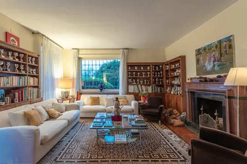 Century Villa Lake View Built 1900, 9 bedrooms in Lake Maggiore price for sale For Super Rich
