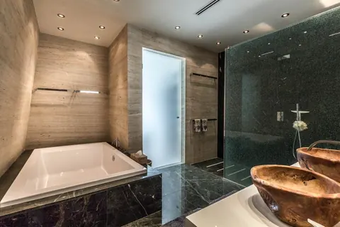 Premium Villa Sea View Large swimming pool, Gym, cinema room, 5 bedrooms in Madiena prix for sale For Super Rich
