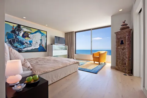 Luxury Villa Beach Front Panoramic View, 3 bedrooms in Mallorca search for sale For Super Rich