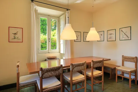 Elegant Villa magnificent view Lake front, 10 bedrooms in Lake Maggiore luxury for sale For Super Rich