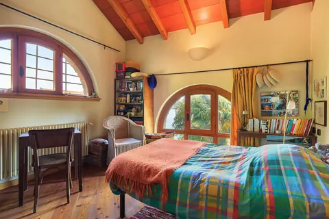 Elegant Villa magnificent view Lake front, 10 bedrooms in Lake Maggiore image for sale For Super Rich