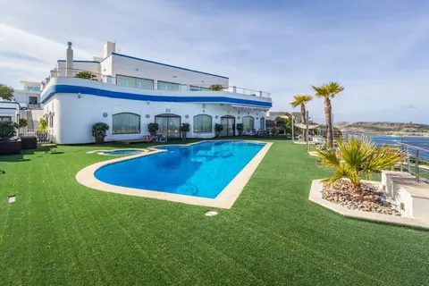 Premium Villa Spectacular sea views of Ghadira bay Beachfront Cliff Edge, 7 bedrooms in Santa Marija