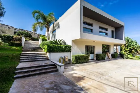 Design Villa Panoramic View with en-suite facilities, gym, 7 bedrooms in Bahar