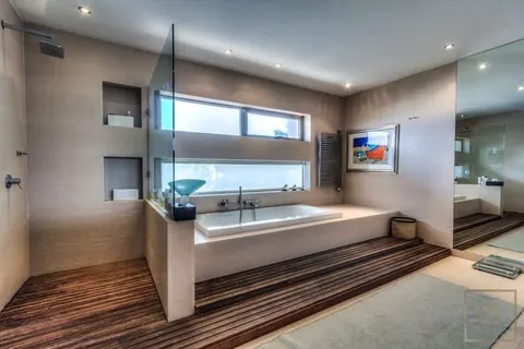 Design Villa Panoramic View with en-suite facilities, gym, 7 bedrooms in Bahar value for sale For Super Rich