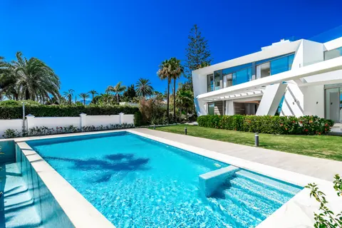 Ultra Modern Front-line Villa Beach Front pool, gym, sauna, bar, 6 bedrooms in Marbella New for sale For Super Rich Ultra Modern Front-line Villa Beach Front pool, gym, sauna, bar, 6 bedrooms in Marbella New for sale For Super Rich