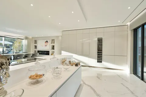 Premium Villa Golf View, 4 bedrooms in Vilamoura value for sale For Super Rich