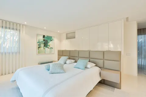 Premium Villa Golf View, 4 bedrooms in Vilamoura photos for sale For Super Rich
